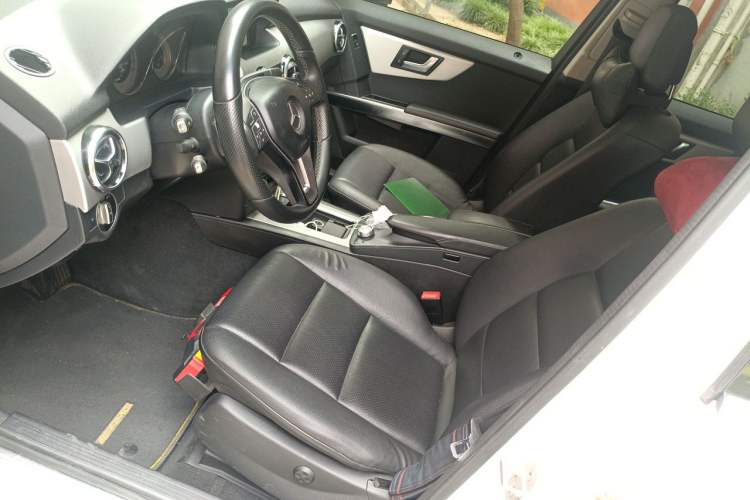 Used Mercedes-Benz GLK-Class 2013 GLK 300 4MATIC Fashion Model Left Front Seat