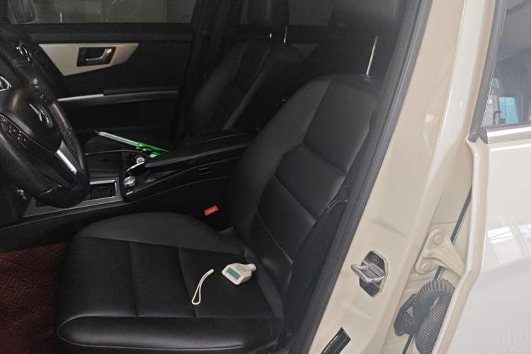 Used Mercedes-Benz GLK-Class 2013 Facelift GLK 300 4MATIC Fashion Edition Left Front Seat