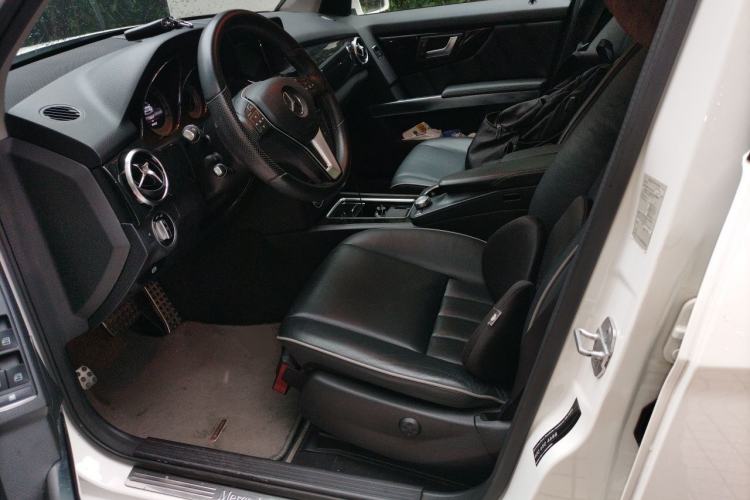 Used Mercedes-Benz GLK-Class 2013 GLK 300 4MATIC Luxury Model Left Front Seat