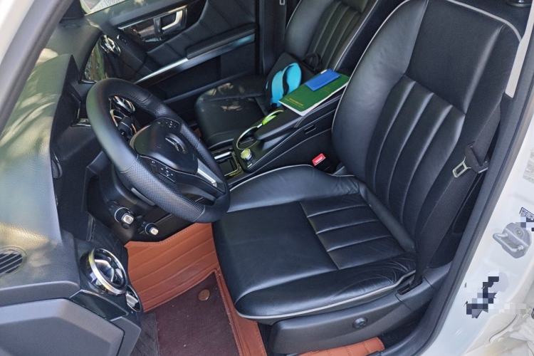 Used Mercedes-Benz GLK-Class 2013 Facelift GLK 300 4MATIC Luxury Edition Left Front Seat