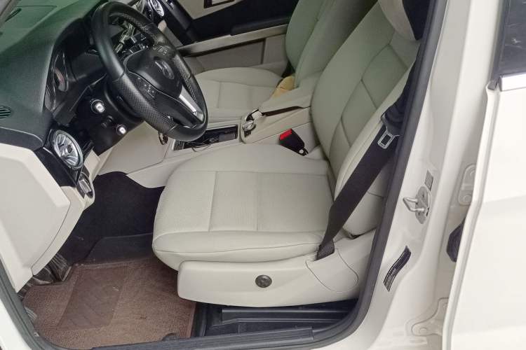 Used Mercedes-Benz GLK-Class 2013 Facelift GLK 300 4MATIC Fashion Edition Left Front Seat