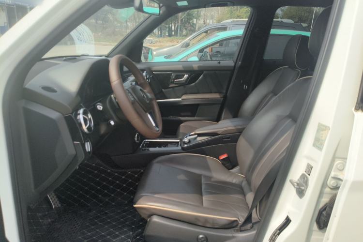 Used Mercedes-Benz GLK-Class 2013 Facelift GLK 300 4MATIC Luxury Edition Left Front Seat