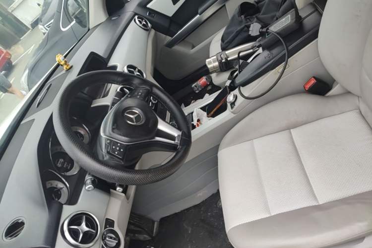 Used Mercedes-Benz GLK-Class 2013 GLK 300 4MATIC Dynamic Sunroof Model Left Front Seat
