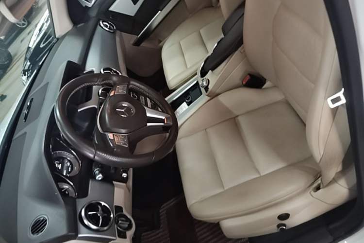 Used Mercedes-Benz GLK-Class 2013 Facelift GLK 300 4MATIC Fashion Edition Left Front Seat