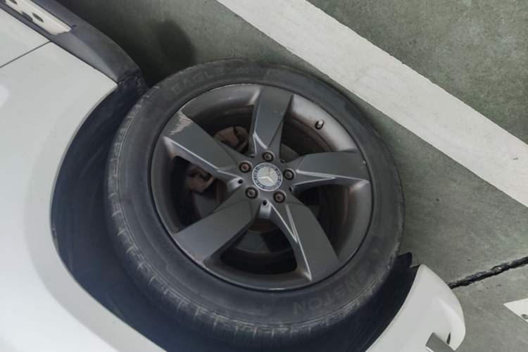 Used Mercedes-Benz GLK-Class 2013 GLK 300 4MATIC Dynamic Sunroof Model Left Front Wheel Hub