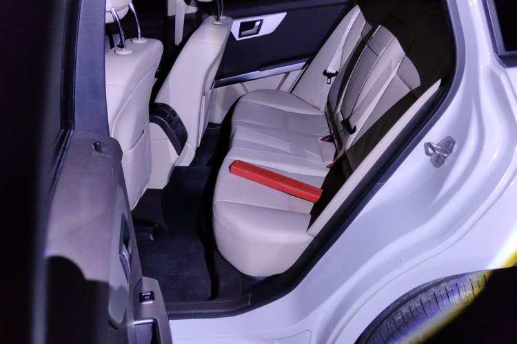 Used Mercedes-Benz GLK-Class 2013 GLK 300 4MATIC Luxury Model Left Rear Seat