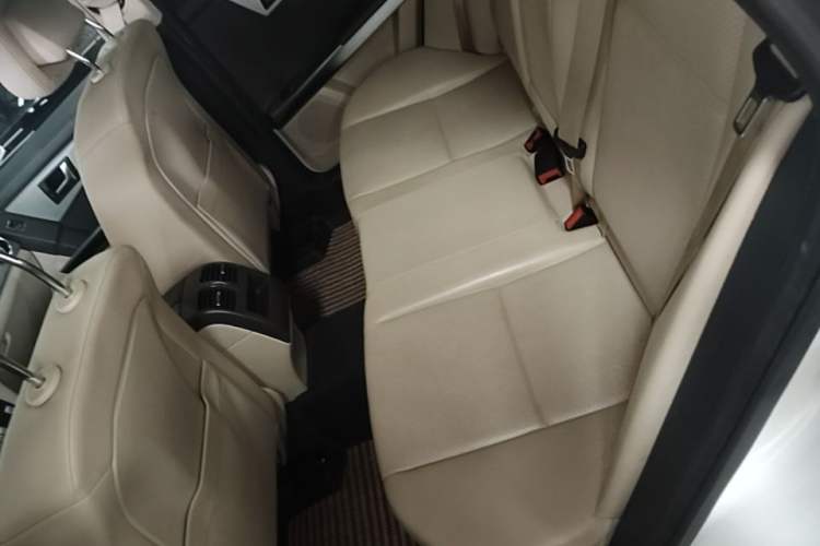 Used Mercedes-Benz GLK-Class 2013 Facelift GLK 300 4MATIC Fashion Edition Left Rear Seat