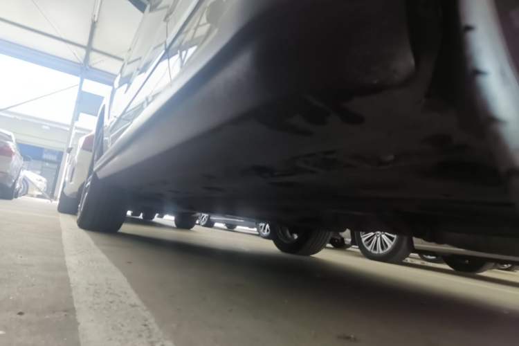Used Mercedes-Benz GLK-Class 2013 Facelift GLK 300 4MATIC Luxury Edition Left Side Sill