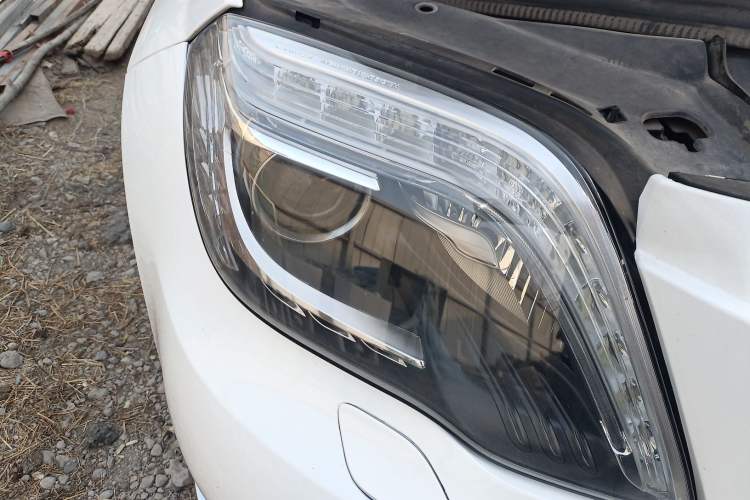 Used Mercedes-Benz GLK-Class 2013 Facelift GLK 300 4MATIC Fashion Edition Right Front Headlight