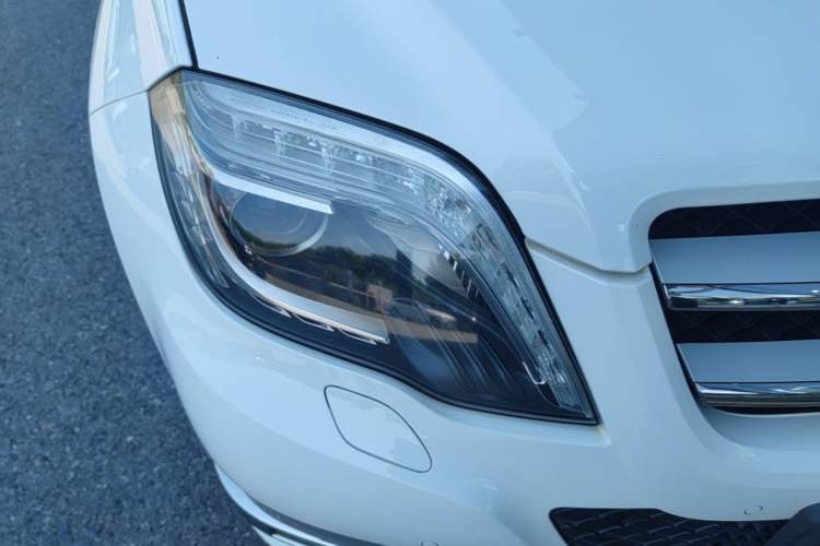 Used Mercedes-Benz GLK-Class 2013 GLK 300 4MATIC Fashion Model Right Front Headlight