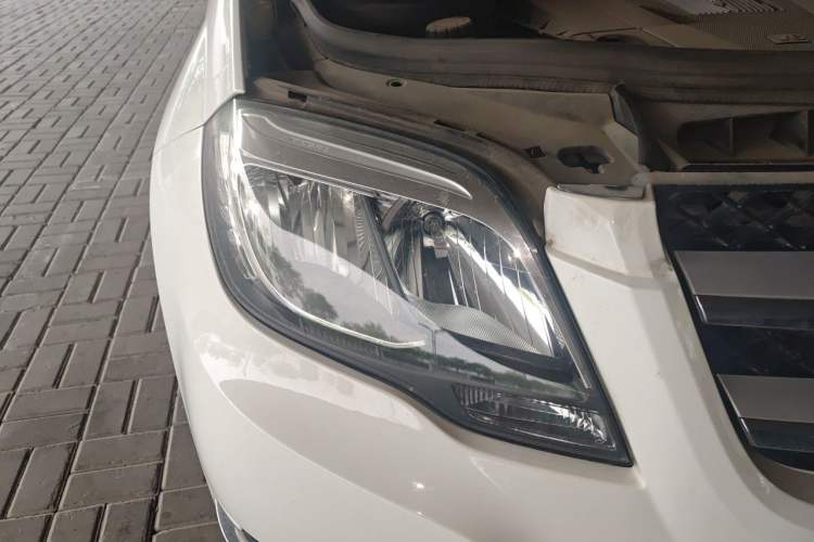 Used Mercedes-Benz GLK-Class 2013 GLK 300 4MATIC Dynamic Sunroof Model Right Front Headlight