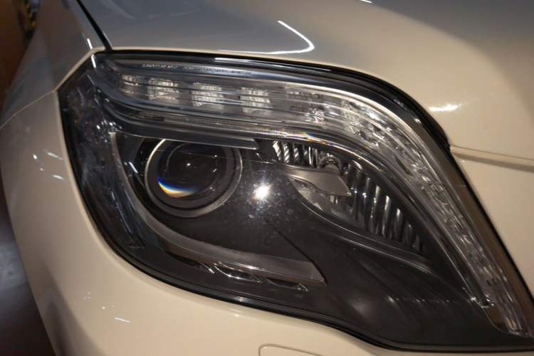 Used Mercedes-Benz GLK-Class 2013 GLK 300 4MATIC Fashion Model Right Front Headlight