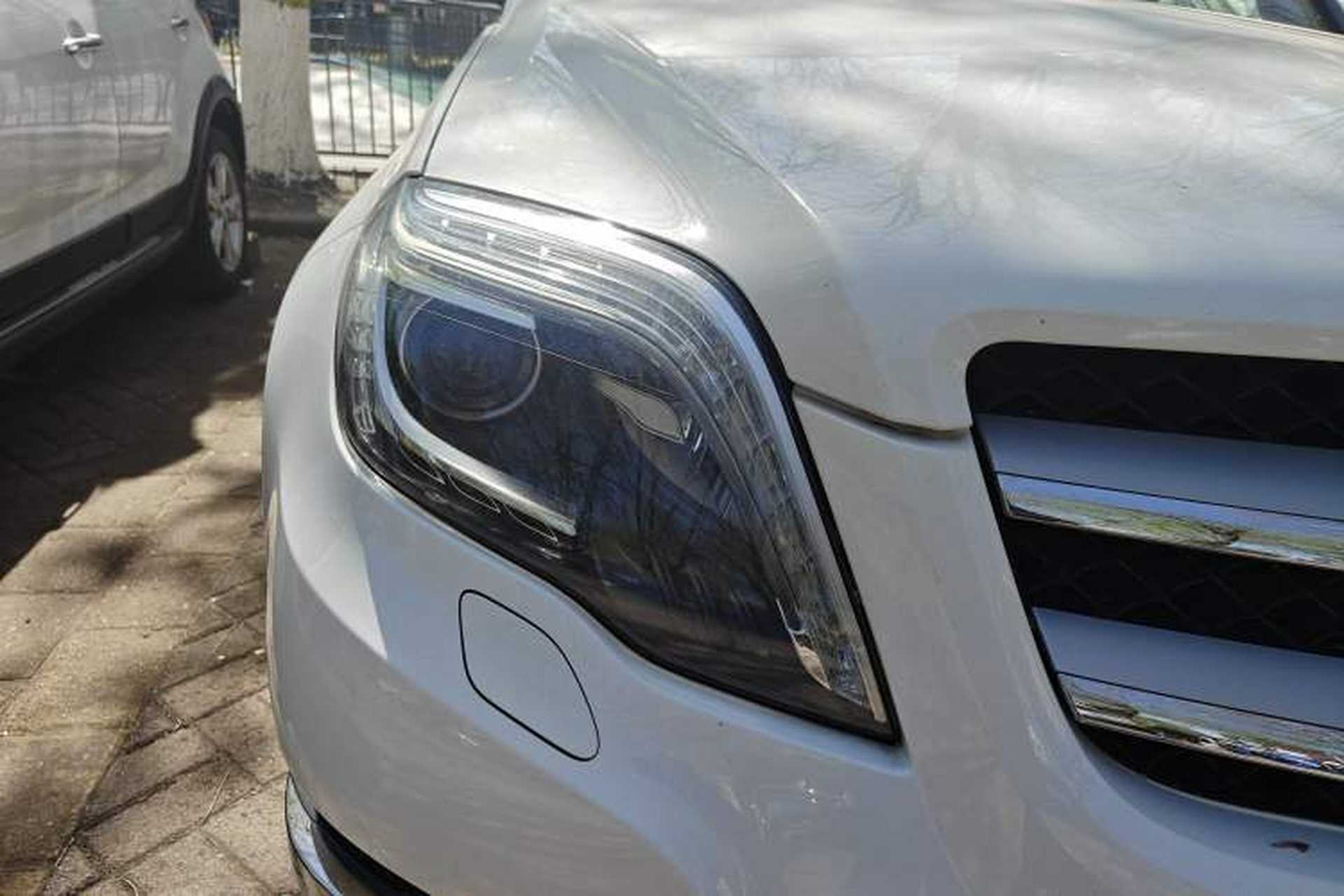 Used Mercedes-Benz GLK-Class 2013 Facelift GLK 300 4MATIC Fashion Edition Right Front Headlight