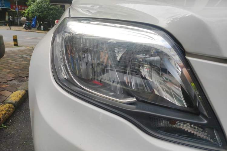 Used Mercedes-Benz GLK-Class 2013 GLK 300 4MATIC Dynamic Sunroof Model Right Front Headlight