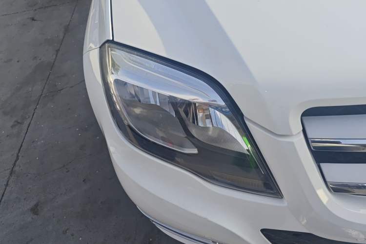 Used Mercedes-Benz GLK-Class 2013 GLK 300 4MATIC Dynamic Sunroof Model Right Front Headlight