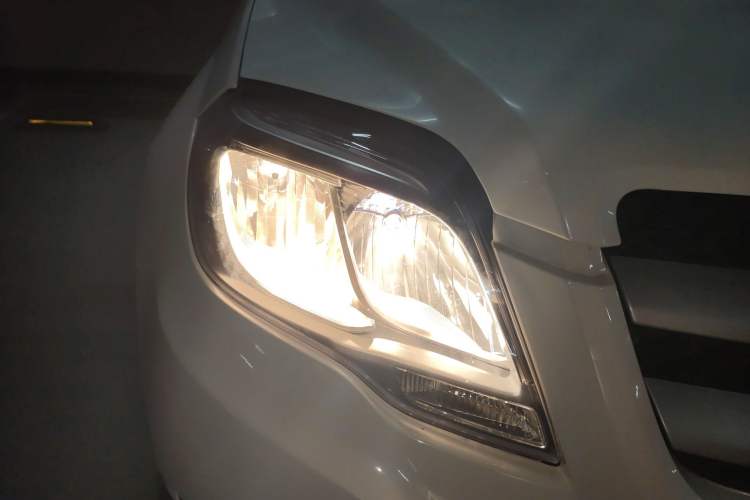 Used Mercedes-Benz GLK-Class 2013 GLK 300 4MATIC Dynamic Edition Right Front Headlight