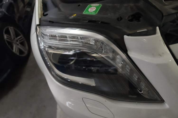 Used Mercedes-Benz GLK-Class 2013 GLK 300 4MATIC Fashion Model Right Front Headlight