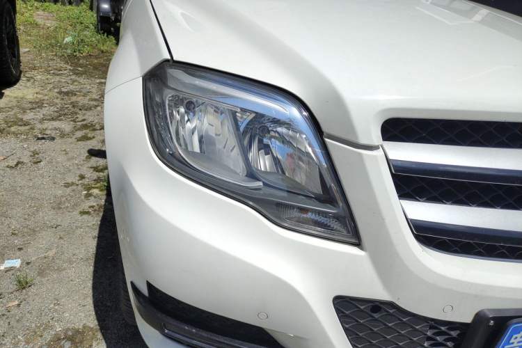 Used Mercedes-Benz GLK-Class 2013 GLK 300 4MATIC Dynamic Sunroof Model Right Front Headlight