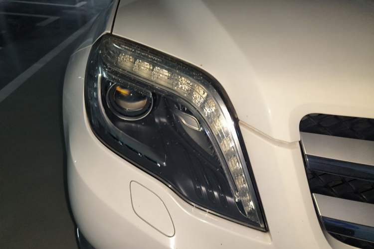 Used Mercedes-Benz GLK-Class 2013 GLK 300 4MATIC Dynamic Sunroof Model Right Front Headlight