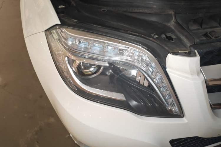 Used Mercedes-Benz GLK-Class 2013 GLK 300 4MATIC Dynamic Sunroof Model Right Front Headlight