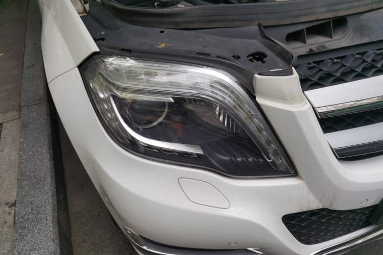 Used Mercedes-Benz GLK-Class 2013 GLK 300 4MATIC Luxury Model Right Front Headlight