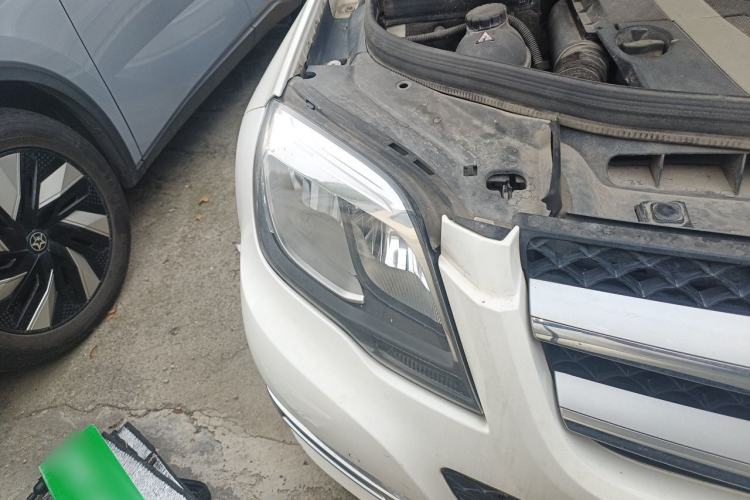 Used Mercedes-Benz GLK-Class 2013 GLK 300 4MATIC Dynamic Sunroof Model Right Front Headlight