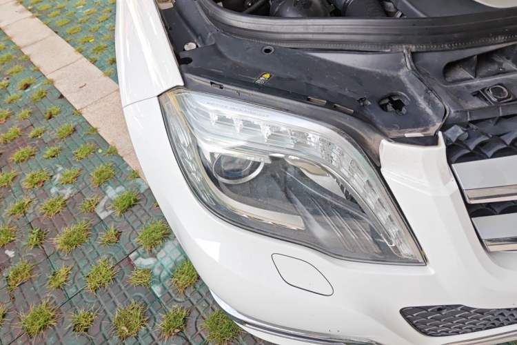 Used Mercedes-Benz GLK-Class 2013 GLK 300 4MATIC Fashion Model Right Front Headlight