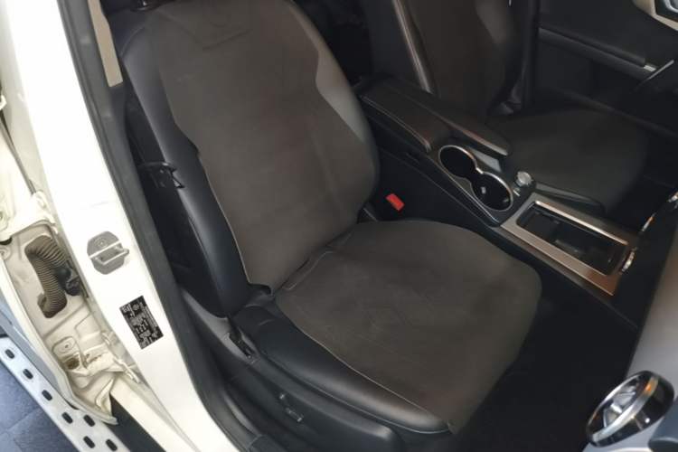 Used Mercedes-Benz GLK-Class 2013 Facelift GLK 300 4MATIC Fashion Edition Right Front Seat