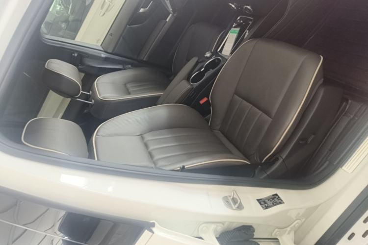 Used Mercedes-Benz GLK-Class 2013 Facelift GLK 300 4MATIC Luxury Edition Right Front Seat