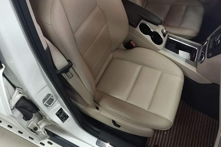 Used Mercedes-Benz GLK-Class 2013 Facelift GLK 300 4MATIC Fashion Edition Right Front Seat
