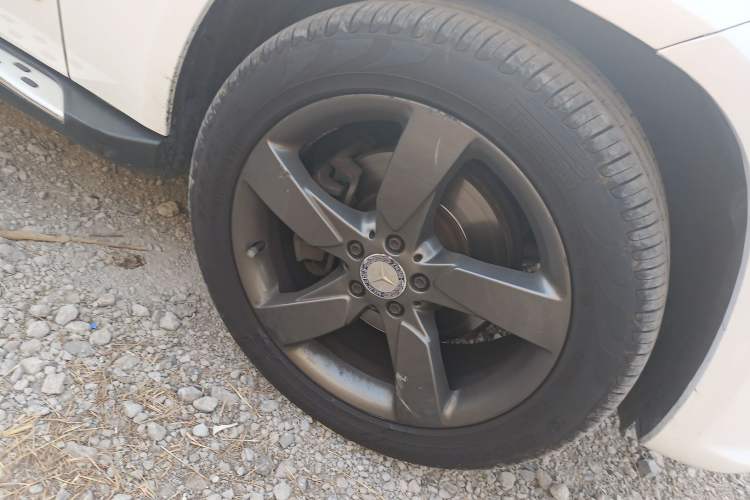 Used Mercedes-Benz GLK-Class 2013 Facelift GLK 300 4MATIC Fashion Edition Right Front Wheel Hub