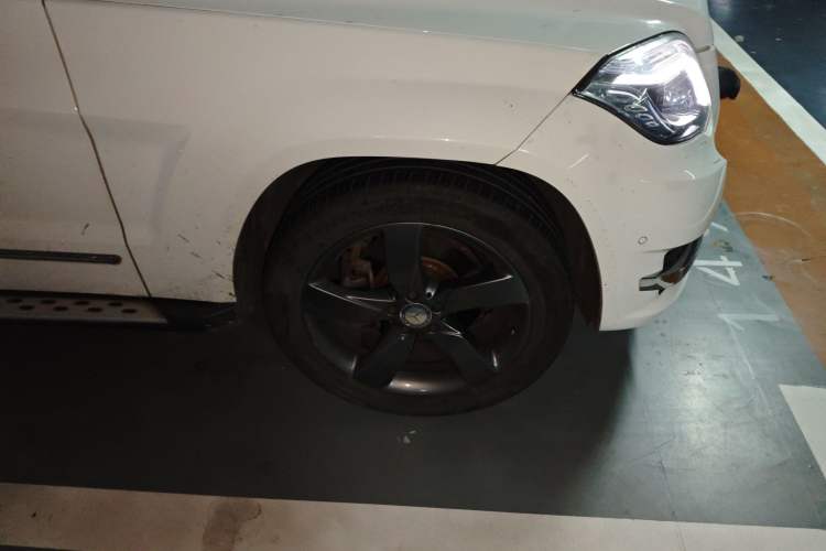 Used Mercedes-Benz GLK-Class 2013 Facelift GLK 300 4MATIC Fashion Edition Right Front Wheel Hub