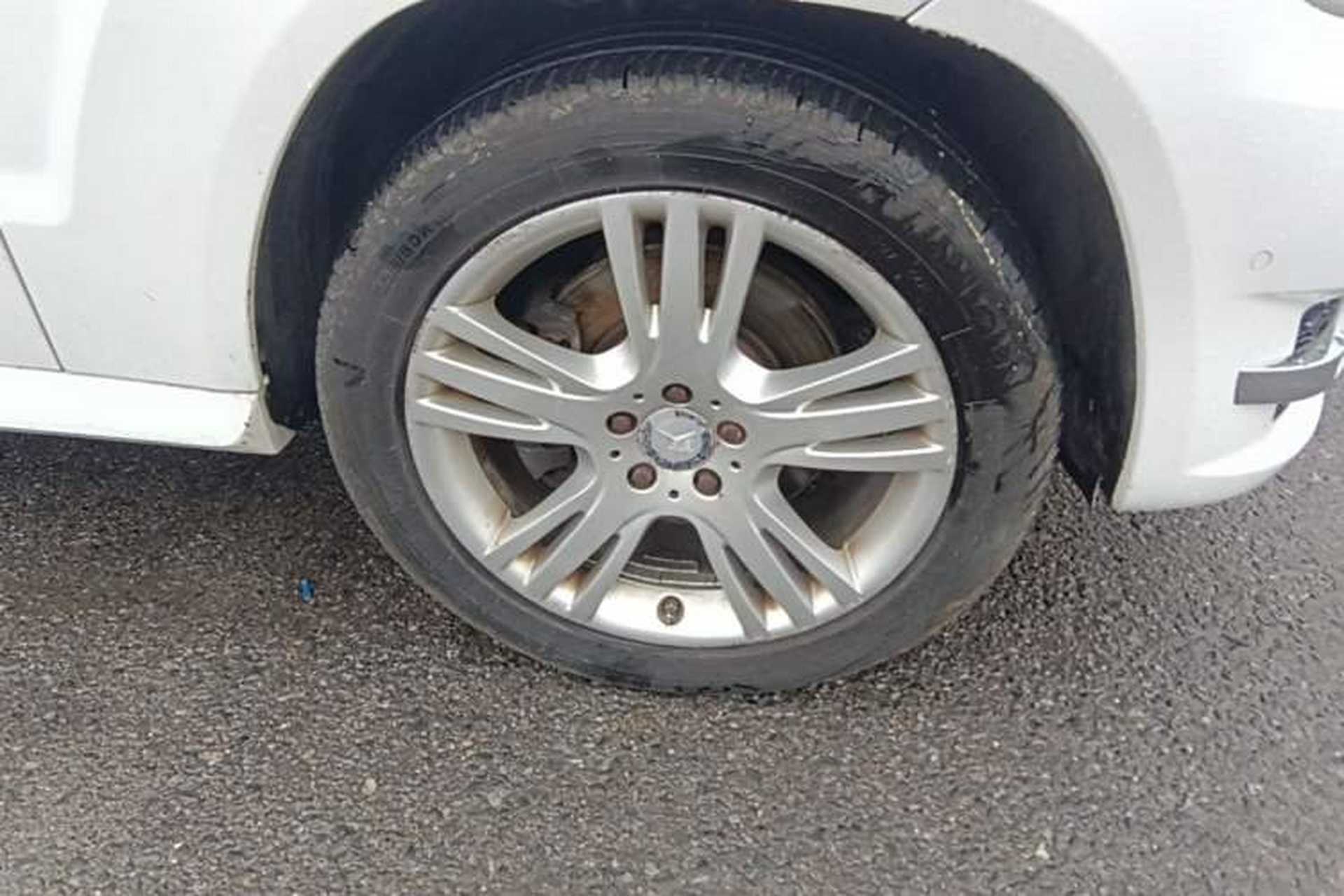 Used Mercedes-Benz GLK-Class 2013 GLK 300 4MATIC Dynamic Edition Right Front Wheel Hub