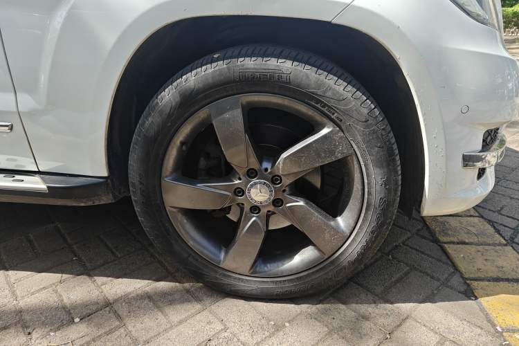 Used Mercedes-Benz GLK-Class 2013 Facelift GLK 300 4MATIC Fashion Edition Right Front Wheel Hub