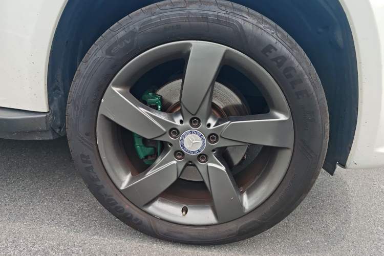 Used Mercedes-Benz GLK-Class 2013 Facelift GLK 300 4MATIC Fashion Edition Right Front Wheel Hub