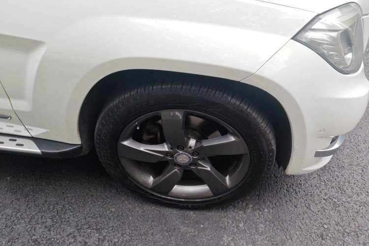 Used Mercedes-Benz GLK-Class 2013 GLK 300 4MATIC Dynamic Sunroof Model Right Front Wheel Hub