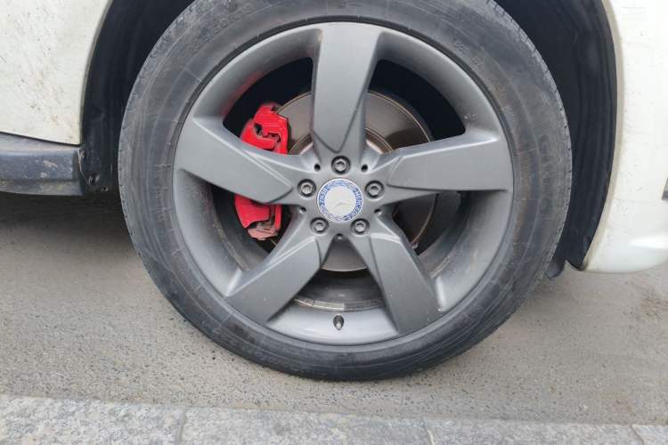 Used Mercedes-Benz GLK-Class 2013 Facelift GLK 300 4MATIC Fashion Edition Right Front Wheel Hub