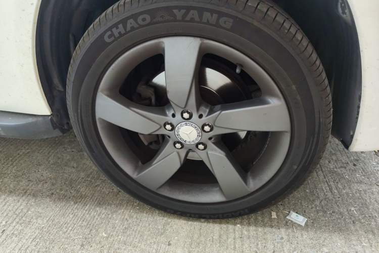 Used Mercedes-Benz GLK-Class 2013 Facelift GLK 300 4MATIC Fashion Edition Right Front Wheel Hub
