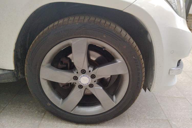 Used Mercedes-Benz GLK-Class 2013 GLK 300 4MATIC Dynamic Sunroof Model Right Front Wheel Hub