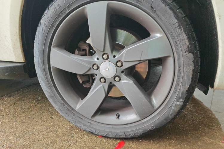 Used Mercedes-Benz GLK-Class 2013 Facelift GLK 300 4MATIC Fashion Edition Right Front Wheel Hub