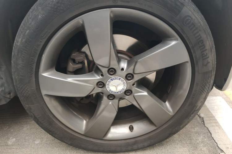Used Mercedes-Benz GLK-Class 2013 Facelift GLK 300 4MATIC Fashion Edition Right Front Wheel Hub