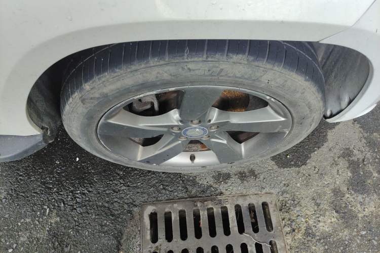 Used Mercedes-Benz GLK-Class 2013 Facelift GLK 300 4MATIC Fashion Edition Right Front Wheel Hub
