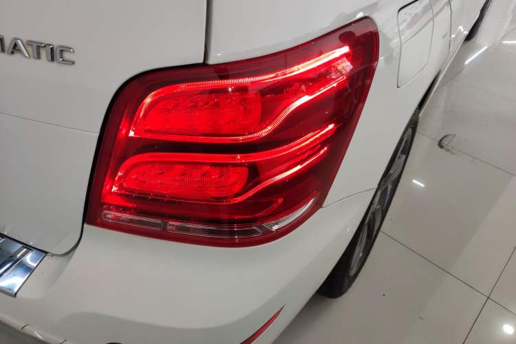 Used Mercedes-Benz GLK-Class 2013 GLK 300 4MATIC Dynamic Sunroof Model Right Rear Taillight
