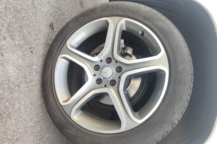Used Mercedes-Benz GLK-Class 2013 Facelift GLK 300 4MATIC Luxury Edition Right Rear Wheel Hub