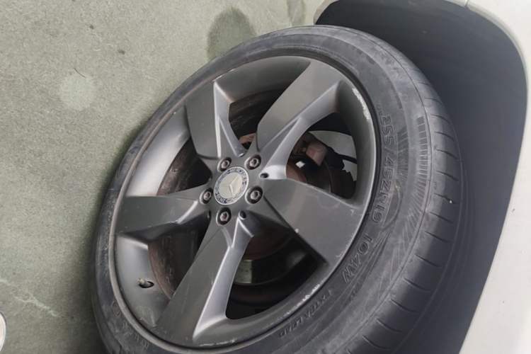 Used Mercedes-Benz GLK-Class 2013 GLK 300 4MATIC Dynamic Sunroof Model Right Rear Wheel Hub