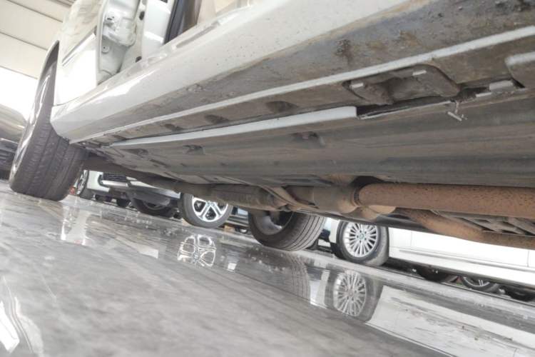 Used Mercedes-Benz GLK-Class 2013 GLK 300 4MATIC Dynamic Sunroof Model Right Side Sill
