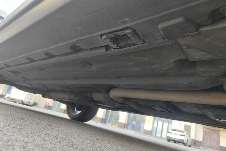 Used Mercedes-Benz GLK-Class 2013 Facelift GLK 300 4MATIC Luxury Edition Right Side Sill