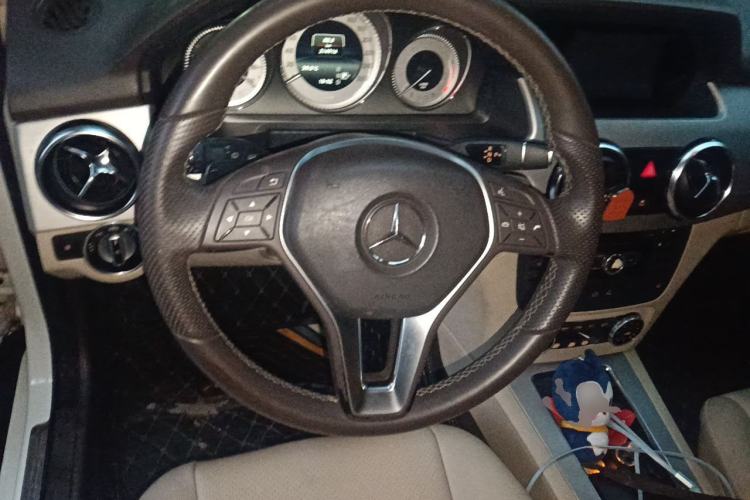 Used Mercedes-Benz GLK-Class 2013 GLK 300 4MATIC Dynamic Edition Steering Wheel