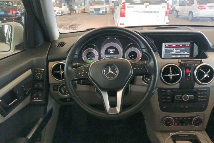 Used Mercedes-Benz GLK-Class 2013 GLK 300 4MATIC Dynamic Sunroof Model Steering Wheel