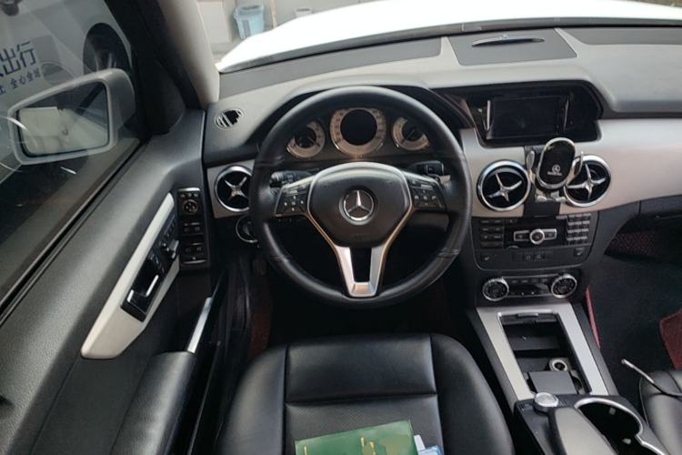 Used Mercedes-Benz GLK-Class 2013 GLK 300 4MATIC Dynamic Edition Steering Wheel